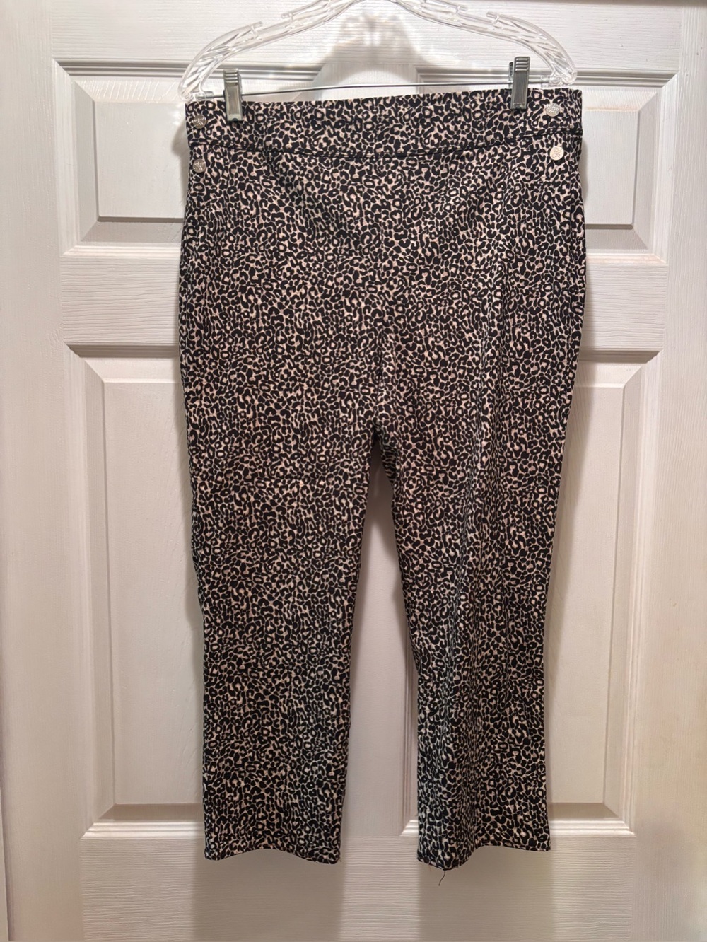 Rafaella Black and Tan Leopard Print Cropped Pants